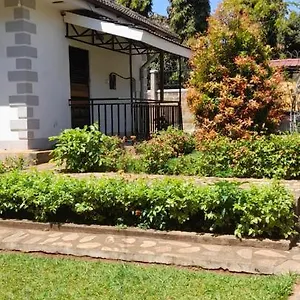 Bed & Breakfast Aivilo, Entebbe